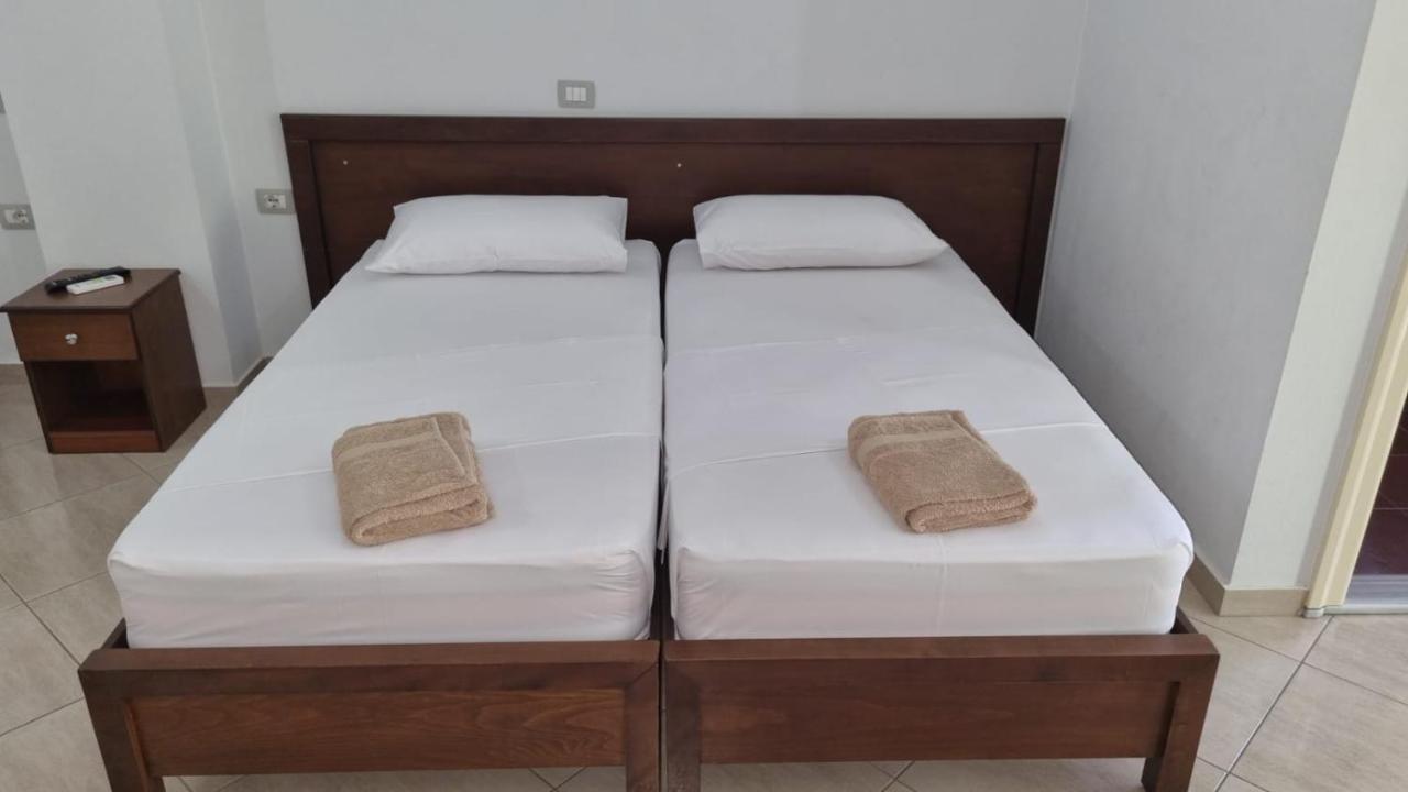 Hotel Anmaor Qëparo Exteriér fotografie