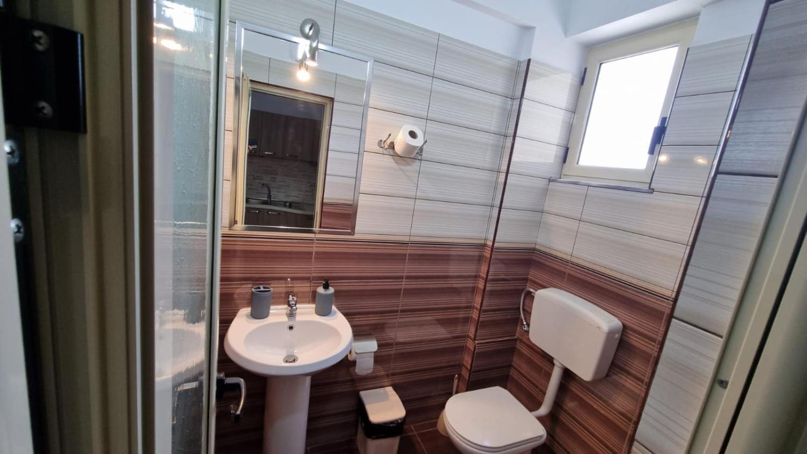 Hotel Anmaor Qëparo Exteriér fotografie