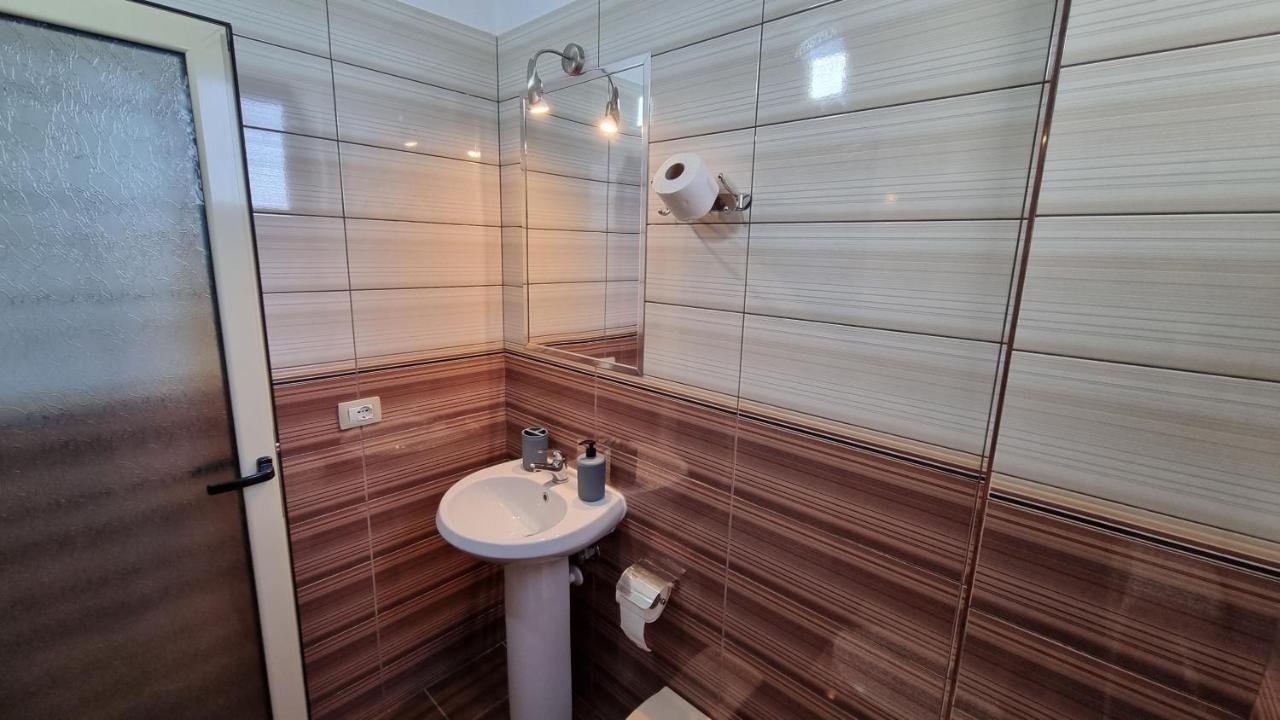 Hotel Anmaor Qëparo Exteriér fotografie