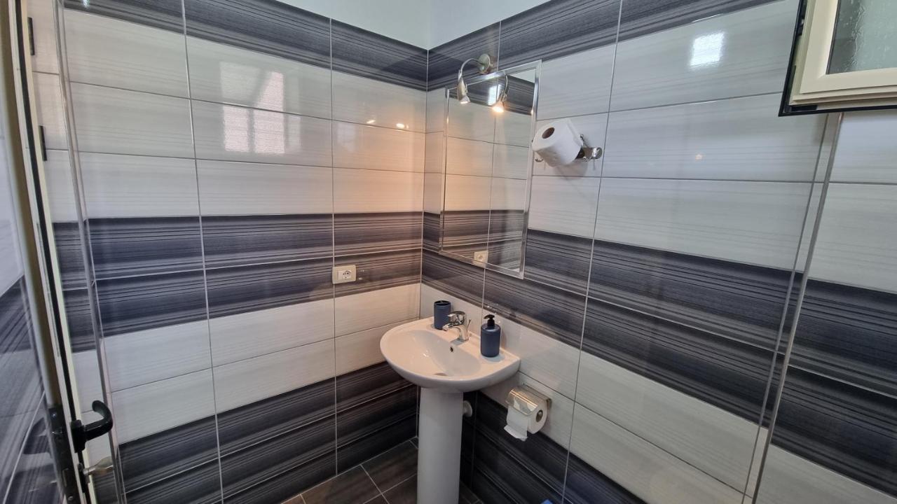 Hotel Anmaor Qëparo Exteriér fotografie