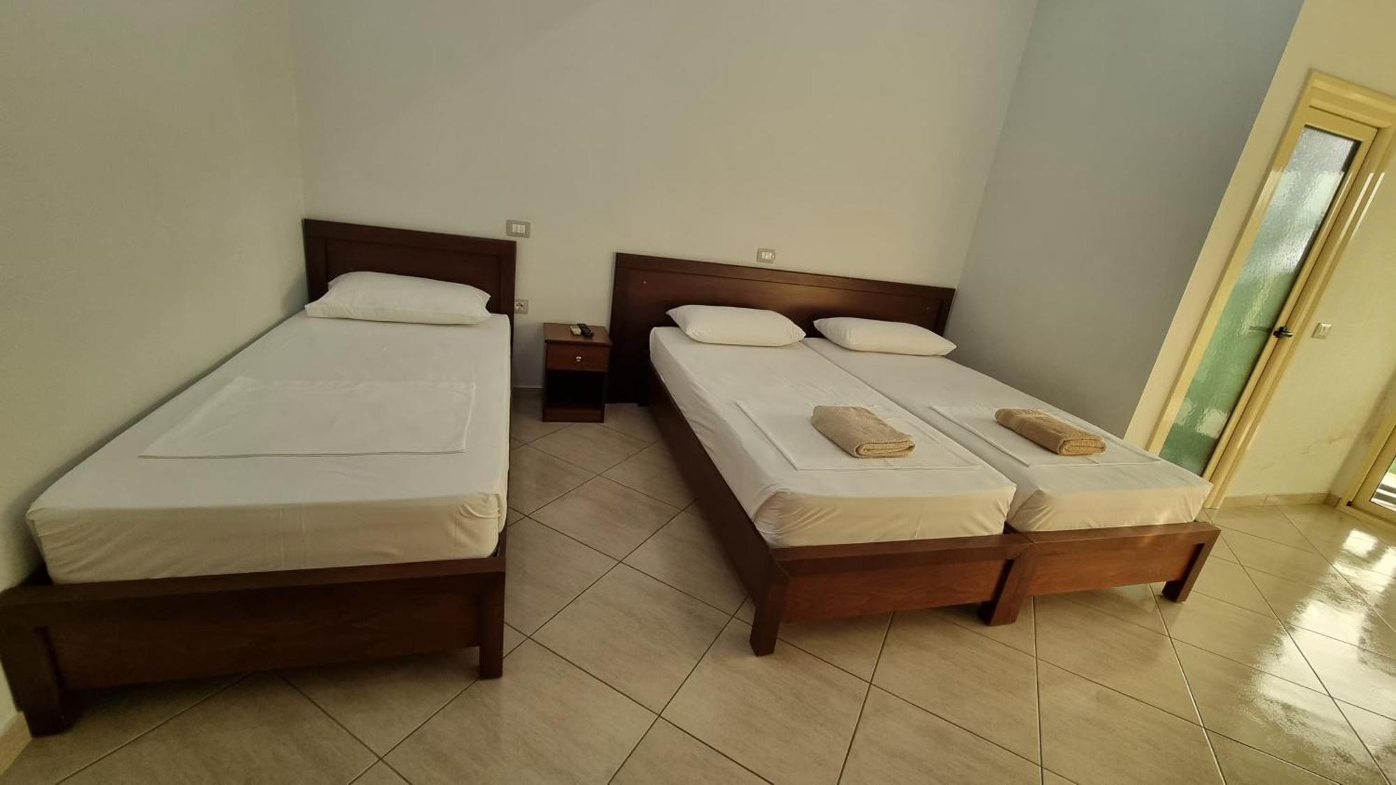 Hotel Anmaor Qëparo Exteriér fotografie